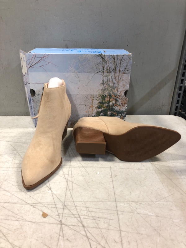 Photo 1 of Women's Beige suede booty with chunky heel size 8.5 