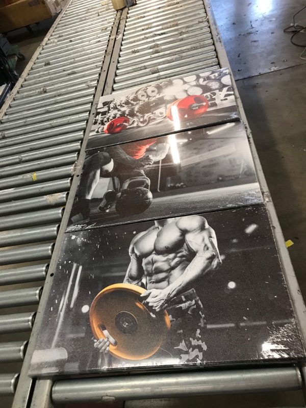 Photo 1 of 16" x 24" weight lifting canvas 3 piece