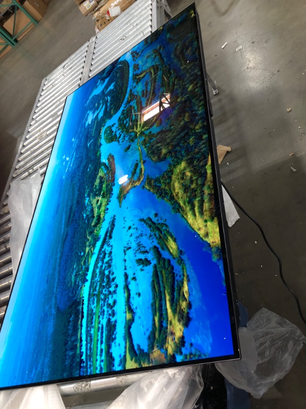 Photo 5 of LG 77-Inch Class OLED Z2 Series Alexa Built-in Smart TV, 120Hz Refresh Rate, AI-Powered 8K, Dolby Vision IQ and Dolby Atmos, WiSA Ready, Cloud Gaming (OLED77Z2PUA, 2022)
