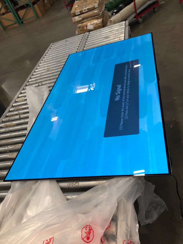 Photo 3 of LG 77-Inch Class OLED Z2 Series Alexa Built-in Smart TV, 120Hz Refresh Rate, AI-Powered 8K, Dolby Vision IQ and Dolby Atmos, WiSA Ready, Cloud Gaming (OLED77Z2PUA, 2022)
