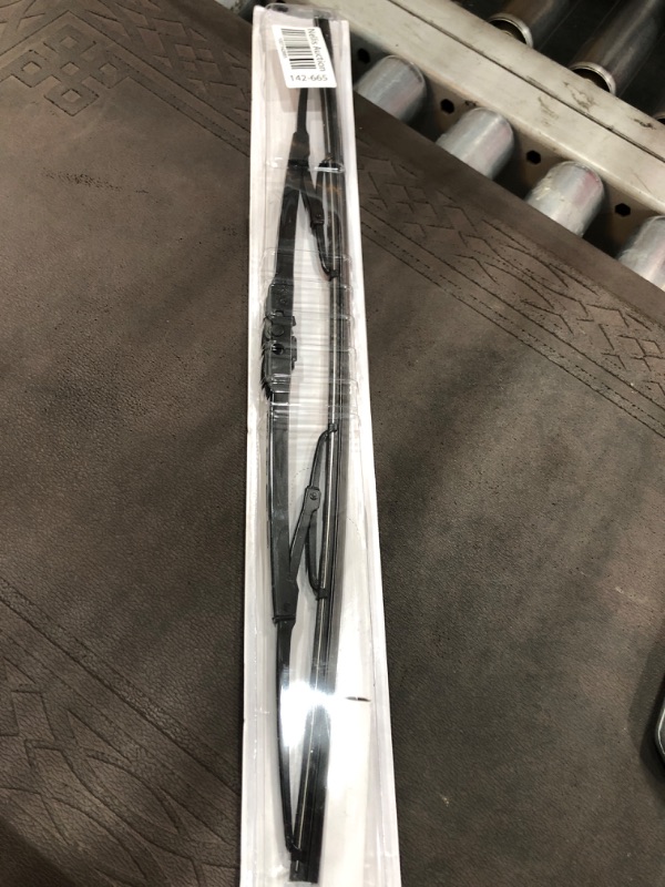 Photo 2 of BOSCH Micro Edge 40720A Conventional Wiper Blade - 20" (Single) 40720A (20")