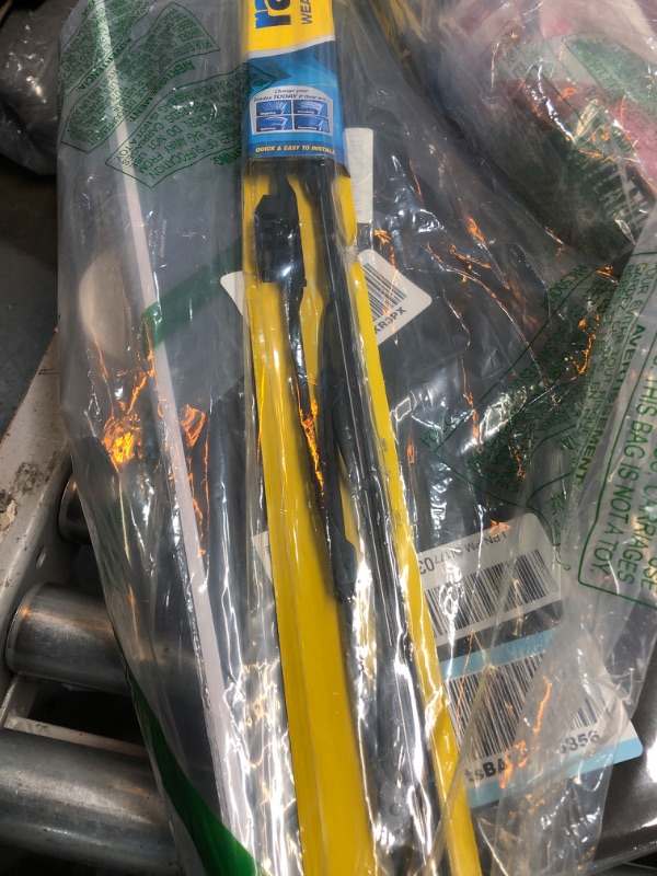 Photo 1 of 26 in. Weatherbeater Wiper Blade