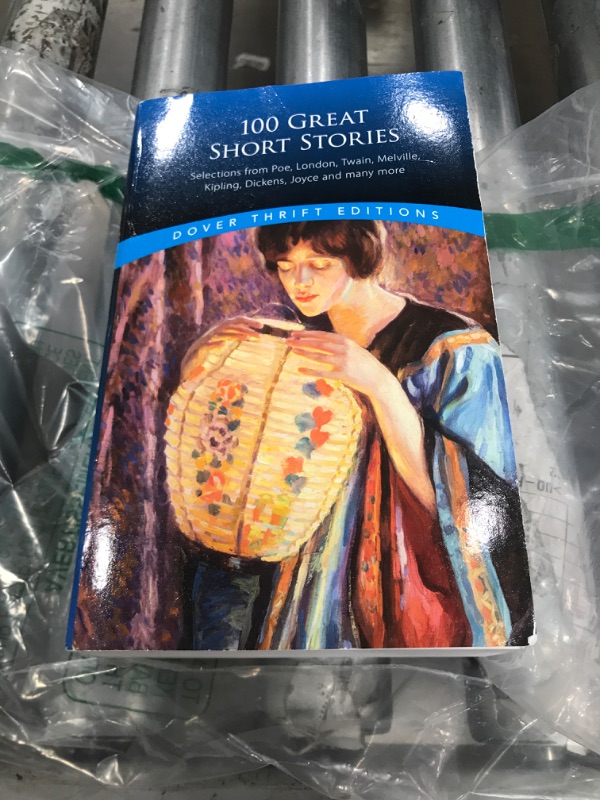 Photo 2 of 100 Great Short Stories: Selections from Poe, London, Twain, Melville, Kipling, Dickens, Joyce and many more (Dover Thrift Editions: Short Stories)