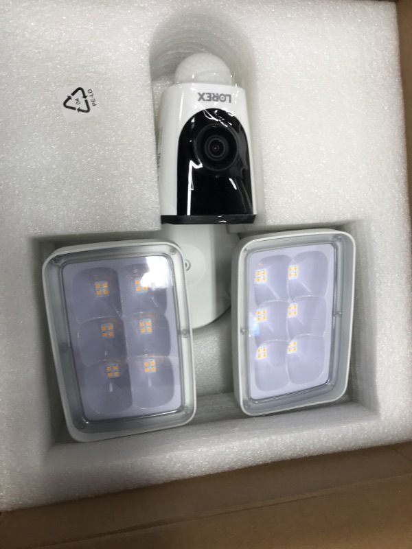 Photo 2 of LOREX
1080P Wi-Fi floodlight camera