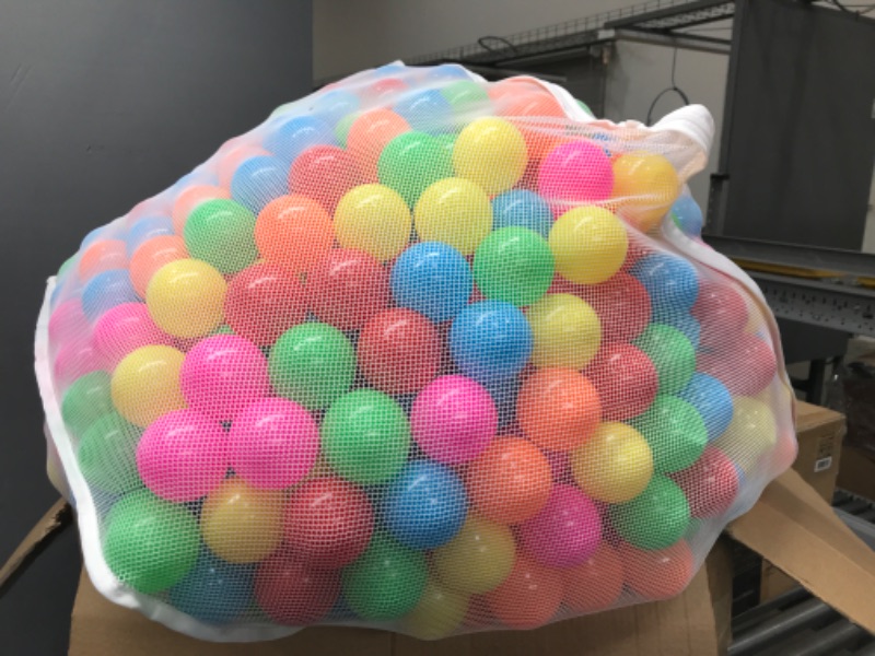 Photo 2 of Amazon Basics BPA Free Crush-Proof Plastic Ball Pit Balls with Storage Bag, Toddlers Kids 12+ Months, 6 Bright Colors - Pack of 1000 6 Bright Colors 1,000 Balls