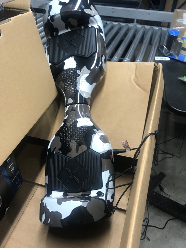 Photo 3 of *** POWERS ON *** Hover-1 Helix Electric Hoverboard | 7MPH Top Speed, 4 Mile Range, 6HR Full-Charge, Built-in Bluetooth Speaker, Rider Modes: Beginner to Expert Hoverboard Camo