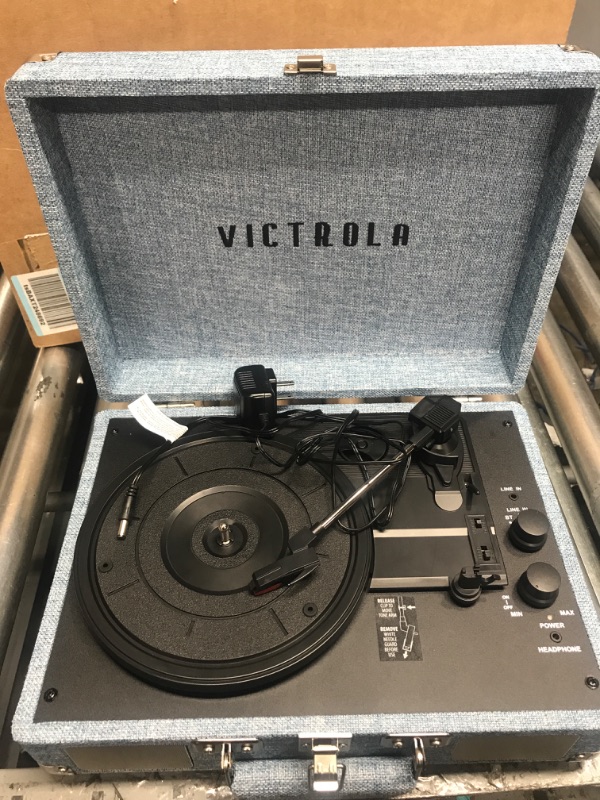 Photo 2 of *** POWERS ON *** Victrola Vintage 3-Speed Bluetooth Suitcase Turntable with Speakers