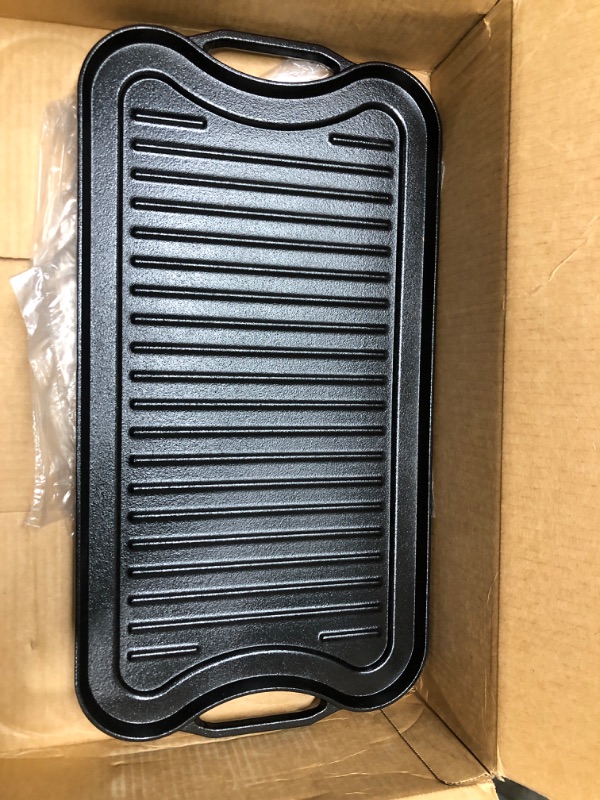 Photo 2 of Amazon Basics Pre-Seasoned Cast Iron Reversible Grill/Griddle