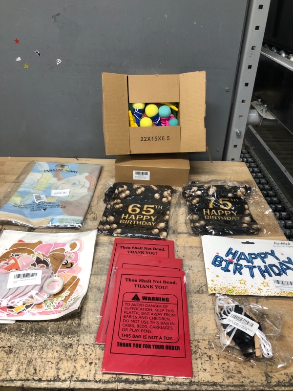 Photo 1 of *Party Supply Lot Of 12 Items*