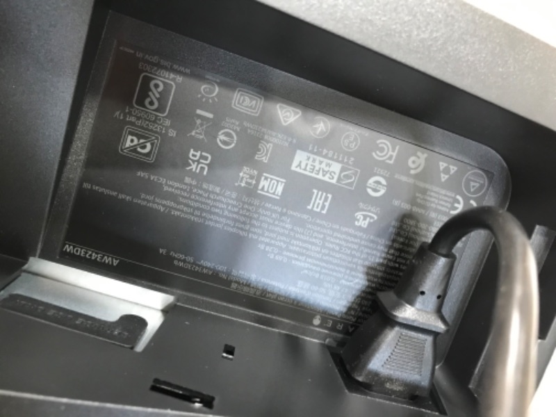Photo 1 of Alienware 34 Inch Curved PC Gaming Monitor, 3440 x 1440p Resolution, Quantum Dot OLED 175Hz, 1800R Curvature, True 1ms GTG, 1,000,000:1 Contrast Ratio, 1.07 Billion Colors, AW3423DW - Lunar Light
