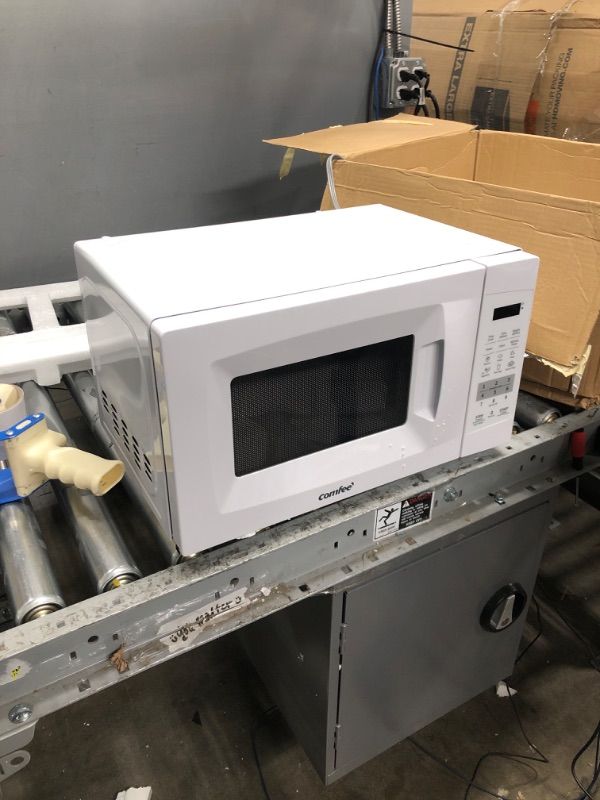 Photo 3 of ***PARTS ONLY*** COMFEE' EM720CPL-PM COUNTERTOP MICROWAVE OVEN WITH SOUND ON/OFF, ECO MODE AND EASY ONE-TOUCH BUTTONS, 0.7 CU FT/700W, PEARL WHITE