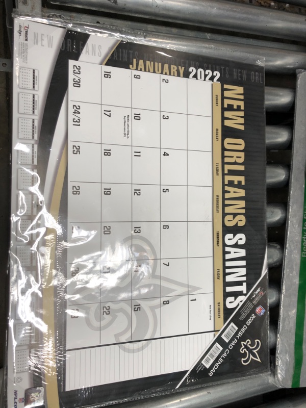 Photo 1 of TURNER SPORTS New Orleans Saints 2022 22X17 Desk Calendar (22998061544)