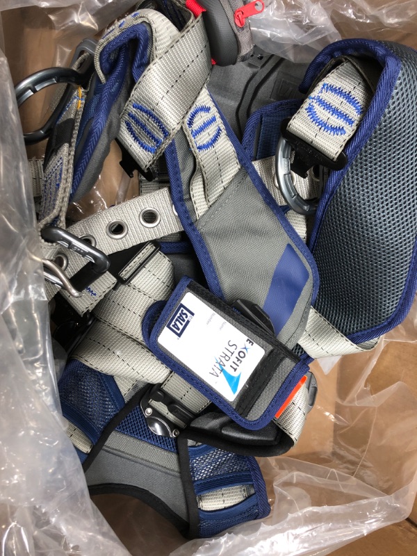 Photo 2 of 3M DBI-SALA 1112550 ExoFit STRATA, Aluminum Back & Side D-Rings, Locking QC Buckles with Sewn in Hip Pad & Belt, Small, Blue/Gray