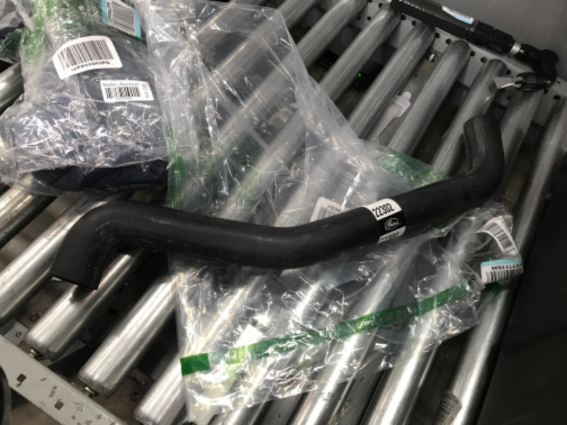 Photo 2 of Gates 22302 Premium Molded Coolant Hose