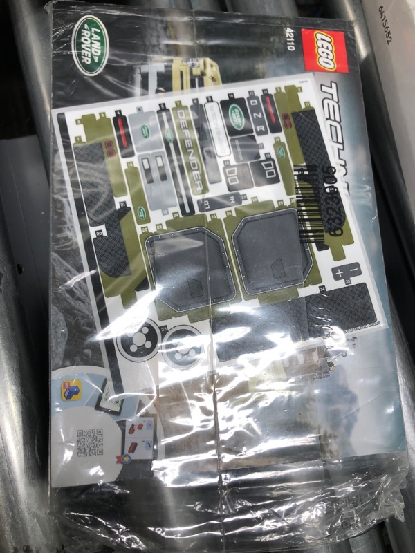 Photo 3 of *Damaged box-Loose pieces/possibly missing* LEGO Technic Land Rover Defender 42110 Building Kit (2573 Pieces) Frustration-Free Packaging