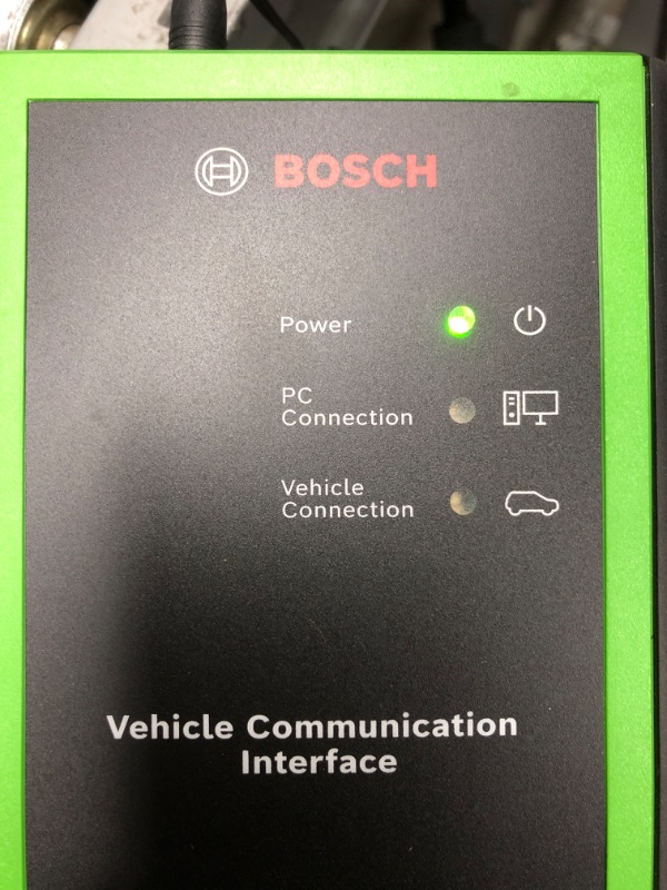 Photo 8 of *** POWERS ON *** BOSCH 3945 ADS 525x Professional Diagnostic Scan Tool with Wireless VCI - Extreme Flexibility | Extreme Speed | Extreme Access | Most Advanced OE Level Vehicle Coverage Available