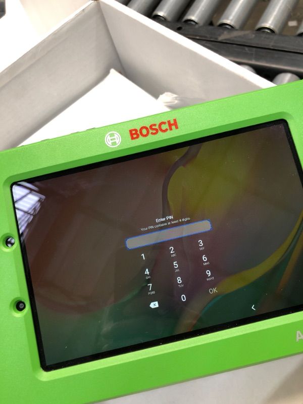 Photo 10 of *** POWERS ON *** BOSCH 3945 ADS 525x Professional Diagnostic Scan Tool with Wireless VCI - Extreme Flexibility | Extreme Speed | Extreme Access | Most Advanced OE Level Vehicle Coverage Available
