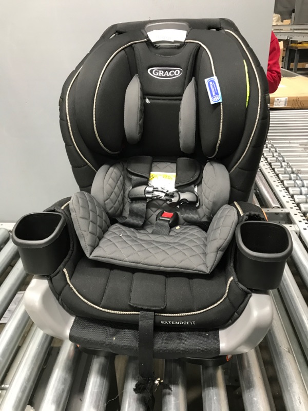 Photo 2 of Graco Extend2Fit 3 in 1 Car Seat | Ride Rear Facing Longer with Extend2Fit, featuring TrueShield Side Impact Technology, Ion , 20.75x19x24.5 Inch (Pack of 1) 3-in-1 Ion