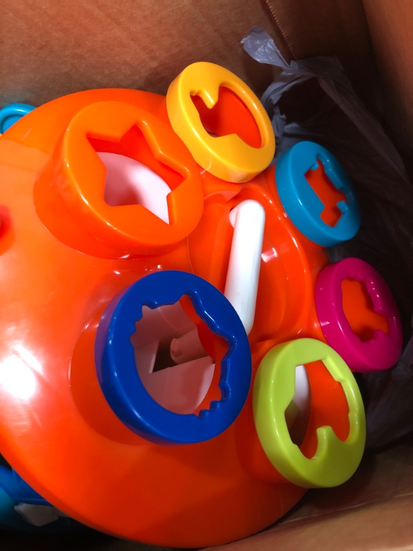 Photo 1 of Battat – Shape Sorter House – Color and Shape Sorting Toy with 6 Keys and 12 Shapes for Toddlers 2 years + (14-Pcs)