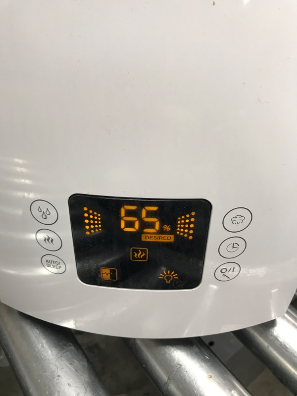 Photo 4 of *** USED *** LEVOIT 60-Hour Top Fill Humidifiers for Bedroom Large Room (6L) , Cool Mist Ultrasonic for Baby and Plants, Humidify 505 sq.ft for Whole Family, Quiet, Easy to Use and Clean, Auto Shut Off Black Humidifier