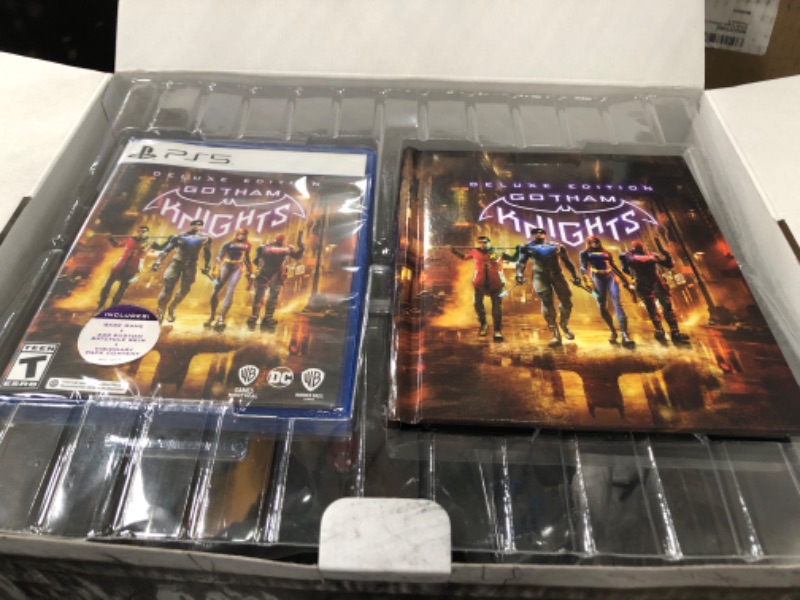 Photo 3 of Gotham Knights Collector’s Edition – PlayStation 5
