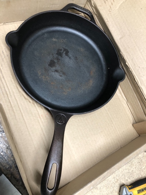 Photo 2 of **USED**
Victoria 12" Cast Iron Skillet
