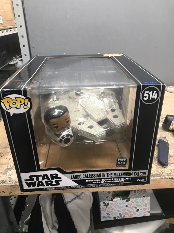 Photo 2 of Funko Pop! Ride Super Deluxe: Star Wars - Lando Calrissian in The Millenium Falcon (Shared Galactic Convention, Amazon Exclusive), Multicolor