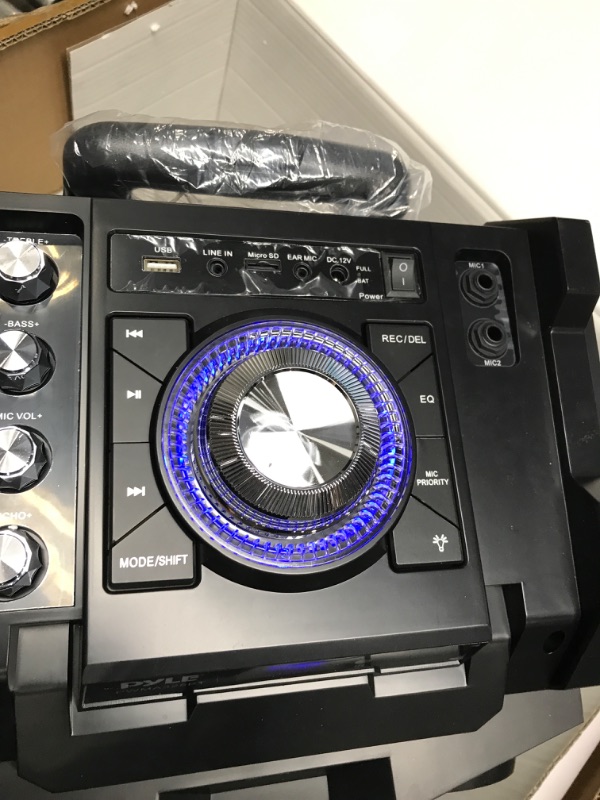 Photo 3 of * TESTED POWERD ON* Pyle 500 Watt Outdoor Portable BT Connectivity Karaoke Speaker System - PA Stereo with 8" Subwoofer, DJ Lights Rechargeable Battery Microphone, Recording Ability, MP3/USB/SD/FM Radio - PWMA325BT