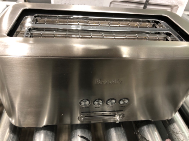 Photo 2 of ** POWERS ON *** Breville Bit More 4-Slice Toaster, Brushed Stainless Steel, BTA730XL