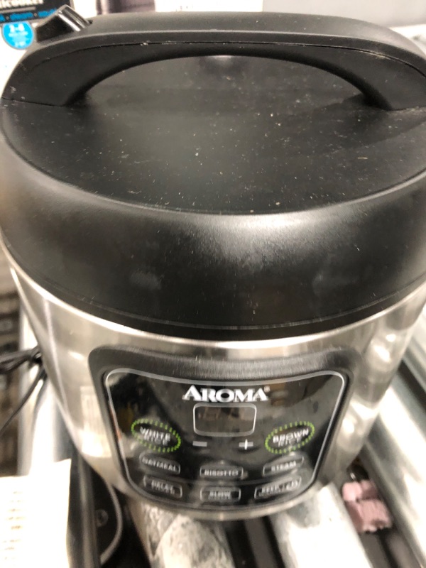 Photo 3 of *** POWERS ON *** aroma housewares arc-994sb rice & grain cooker slow cook, steam, oatmeal, risotto, 8-cup cooked/4-cup uncooked/2qt, stainless steel