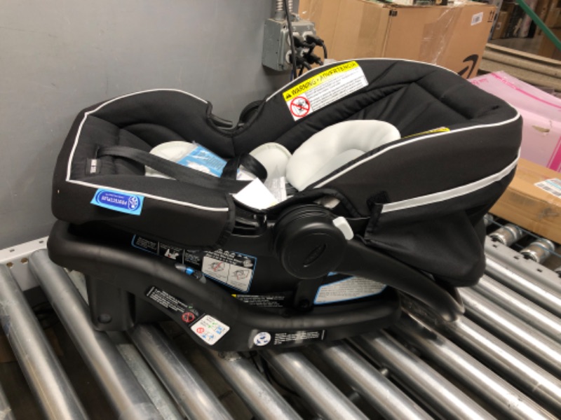 Photo 3 of Graco SnugRide 35 Lite LX Infant Car Seat, Studio
