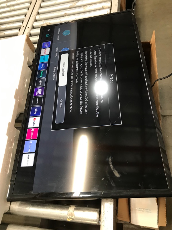 Photo 2 of SAMSUNG 40-inch Class LED Smart FHD TV 1080P (UN40N5200AFXZA, 2019 Model)