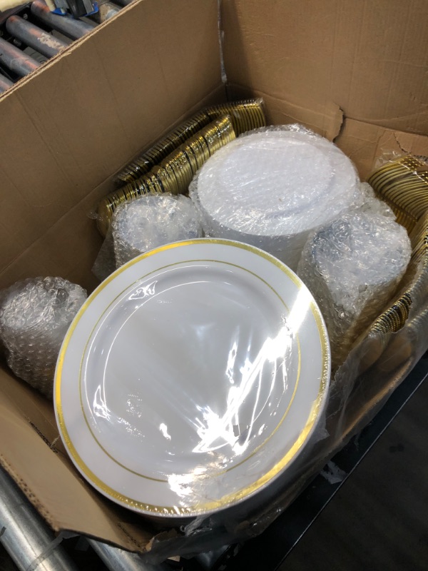 Photo 2 of 600 Piece Gold Dinnerware Party Set (100 Guest), 100 Dinner Plastic Plates, 100 Salad Gold Plates, 100 Gold Plastic Silverware Set, 100 Gold Plastic Cups Disposable Party Pack Wedding Birthday Parties Gold (100 Guests)