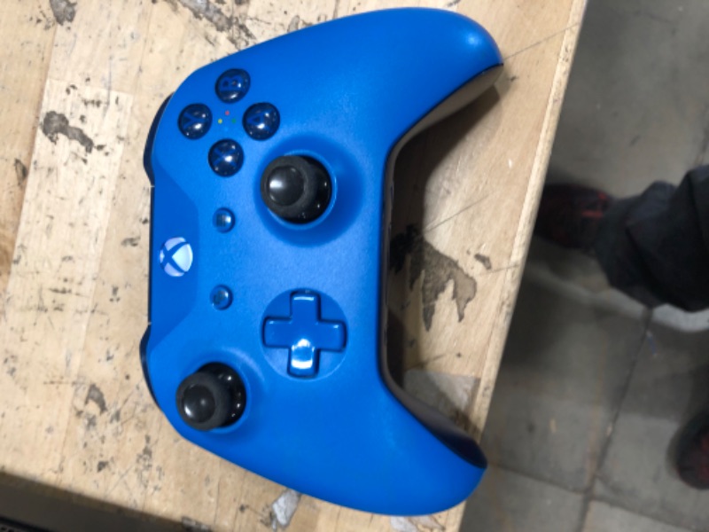 Photo 1 of Microsoft Xbox One X 1TB Console with Wireless Controller: Enhanced, HDR, Native 4K, Ultra HD (2017 Model) 
