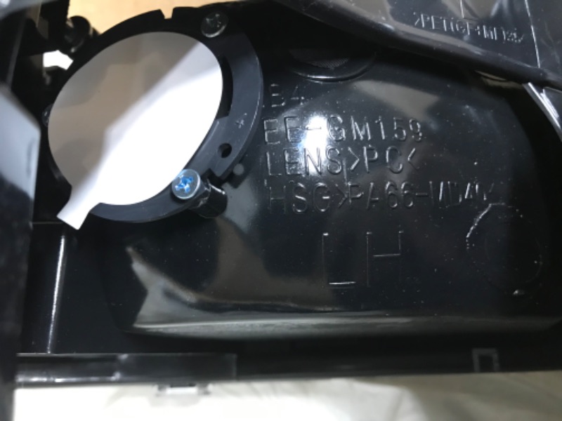 Photo 1 of DWVO Headlight Assembly Compatible with 1999-2002 Chevy Silverado / 2000-2006 Chevrolet Tahoe Suburban with Bumper Lights Clear Reflector Black Housing
