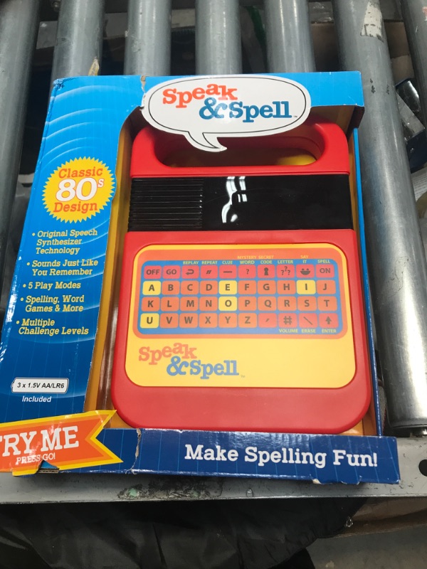 Photo 2 of Basic Fun Speak & Spell Electronic Game
