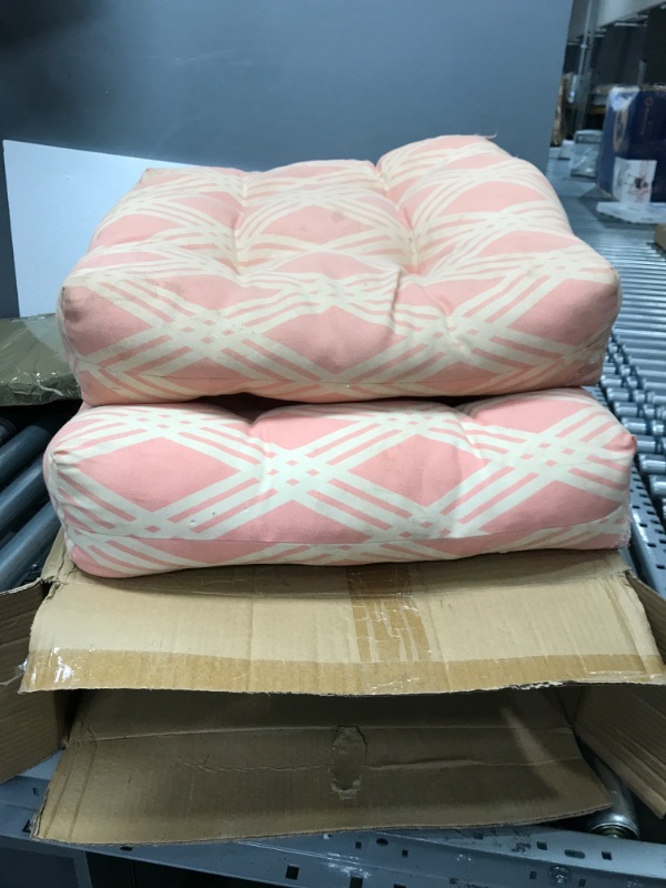Photo 1 of Amazon Basics Tufted Outdoor Patio Square Seat Cushion 19 x 19 x 5 Inches, Pink Plaid Diamond - Pack of 2
Visit the Amazon Basics Store