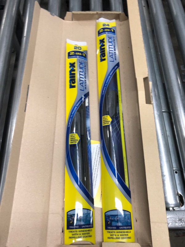 Photo 2 of Rain-X 810162 Latitude 2-In-1 Water Repellent Wiper Blades, 24" and 20" Windshield Wipers (Pack Of 2), Automotive Replacement Windshield Wiper Blades With Patented Rain-X Water Repellency Formula 24" and 20" Combo Wiper Blades