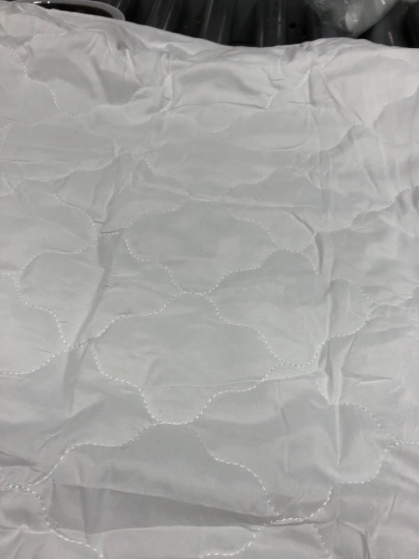 Photo 3 of American Baby Company Waterproof Quilted Cotton Cradle/Bassinet Size Fitted Mattress Pad Cover, White, For Boys And Girls
