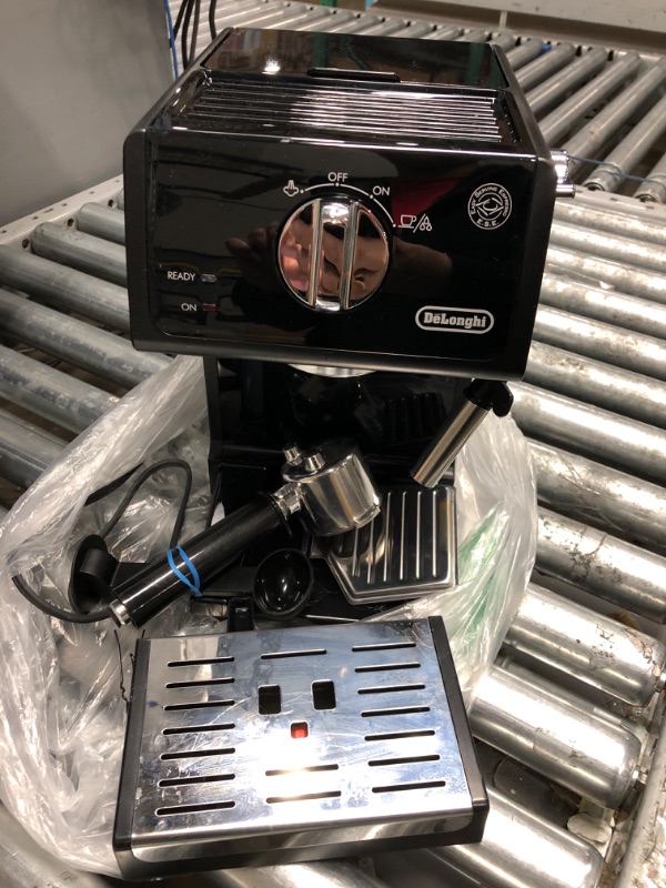 Photo 1 of *** POWERS ON ***De'Longhi ECP3120 15 Bar Espresso Machine with Advanced Cappuccino System, 9.6 x 7.2 x 11.9 inches, Black/Stainless Steel