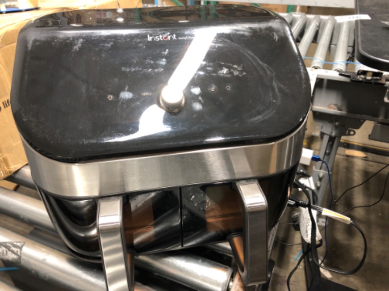 Photo 1 of *** POWERS ON *** Instant Vortex Plus XL 8-QT Dual Basket Air Fryer Oven, From the Makers of Instant Pot, 2 Independent Baskets, Clear Cooking Window, Dishwasher-Safe Basket, App with over 100 Recipes, Stainless Steel 8QT Dual Basket