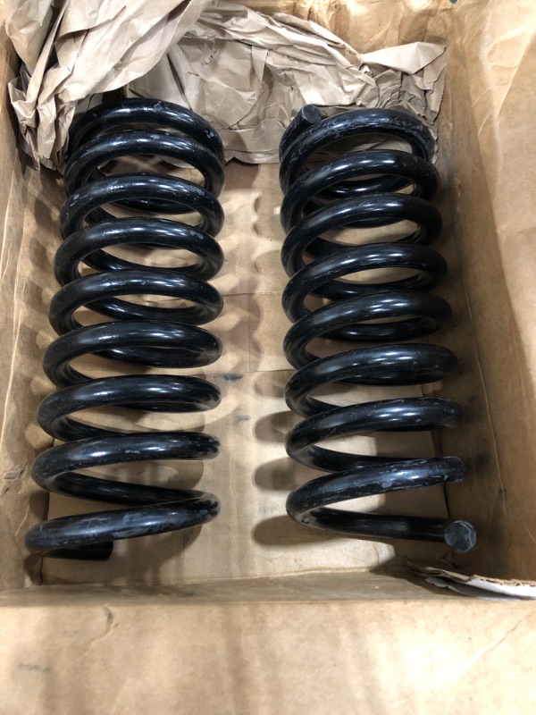 Photo 2 of Moog 81039 Coil Spring Set