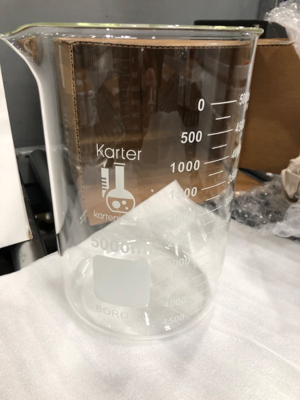 Photo 2 of 500ml Beaker, Low Form Griffin, Borosilicate 3.3 Glass, Double Scale, Graduated, Karter Scientific 213D26