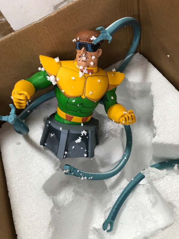 Photo 2 of DIAMOND SELECT TOYS Marvel Animated: Doctor Octopus 1:7 Scale Bust, Multicolor