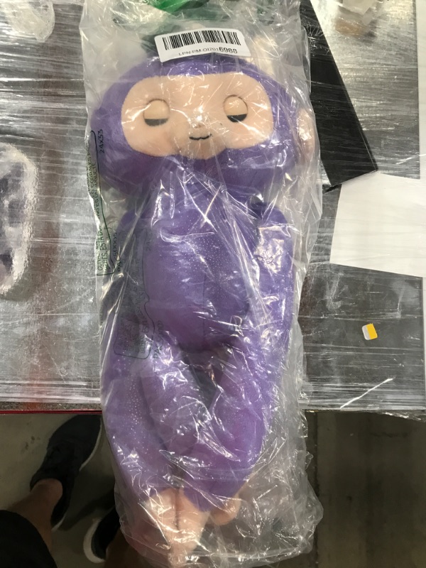 Photo 2 of Fingerlings HUGS - Kiki - Advanced Interactive Plush Baby Monkey Pet - by WowWee (Amazon Exclusive)