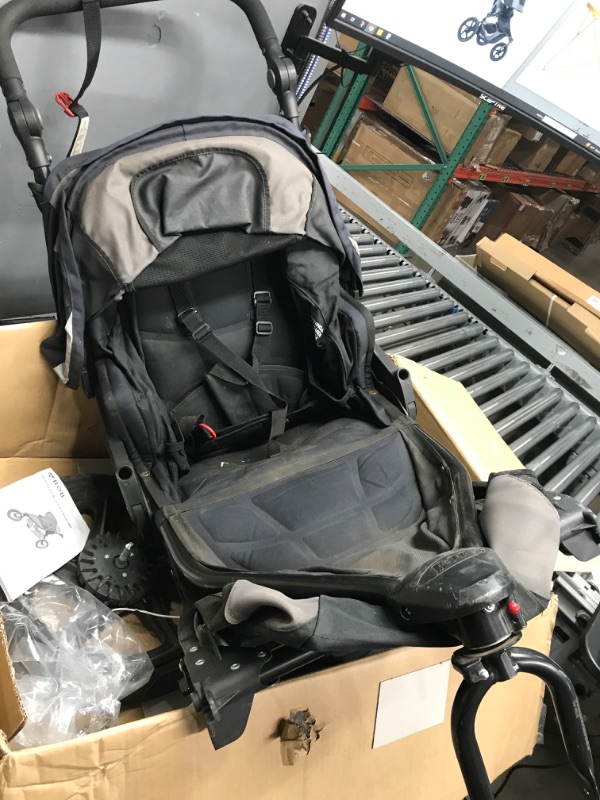 Photo 4 of (Very Dirty) BOB Gear Revolution Flex 3.0 Jogging Stroller, Graphite Black Graphite Black Single