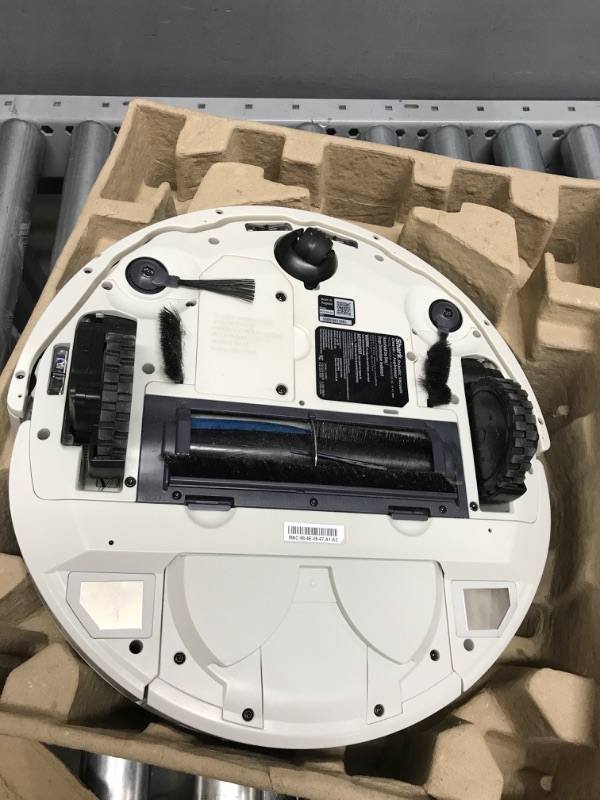 Photo 4 of (USED) Shark AV2511AE AI Ultra Robot Vacuum, with Matrix Clean, Home Mapping, 60-Day Capacity Bagless Self Empty Base, Perfect for Pet Hair, Wifi, Compatible with Alexa, Black/Silver 60-Day Capacity + 2nd Generation1007198411
