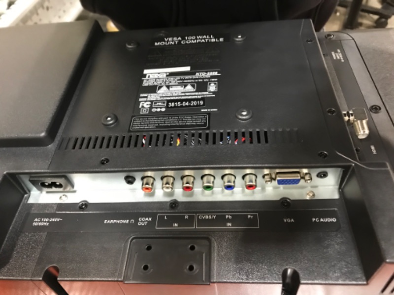 Photo 1 of Naxa NTD2256 - 22" LED TV - 1080p