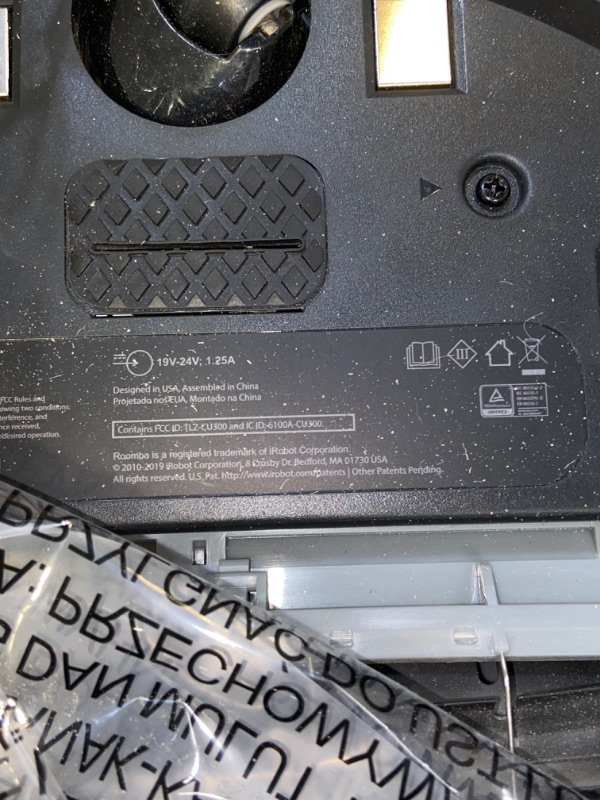 Photo 4 of IRobot Roomba 694 Wi-Fi Connected Robot Vacuum / FUNCTION IS UNKNOWN
