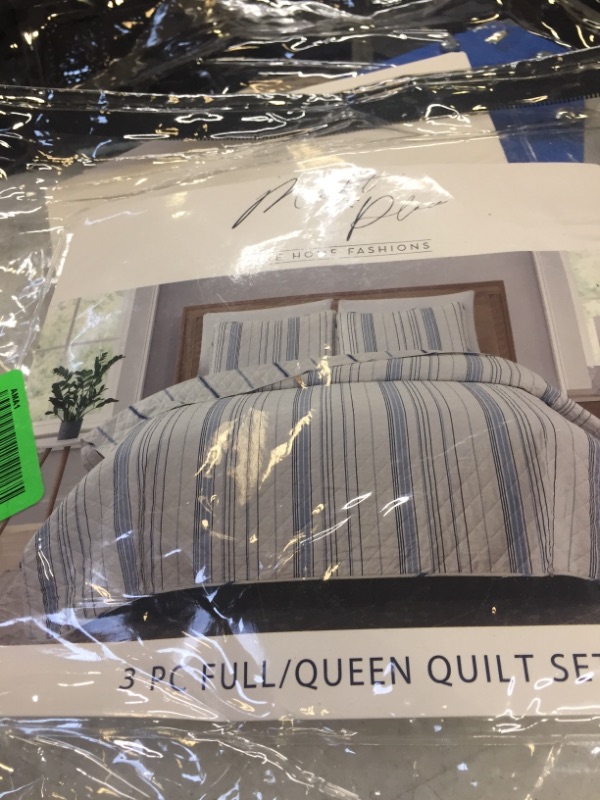 Photo 2 of 3 PC FULL/QUEEN QUILT SET